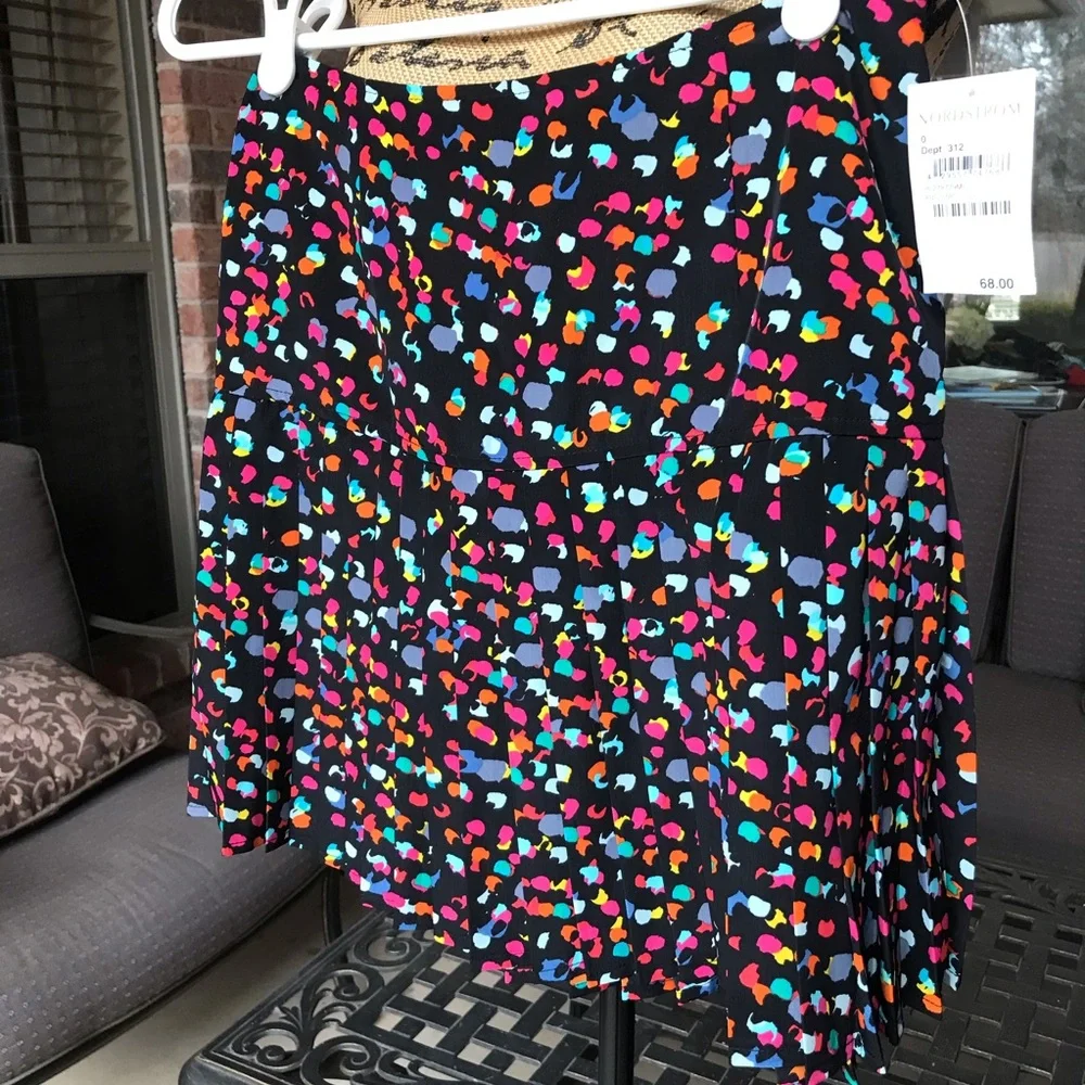 Hinge NWT Abstract Dot Pleated Mini Skirt - Picture 2 of 4